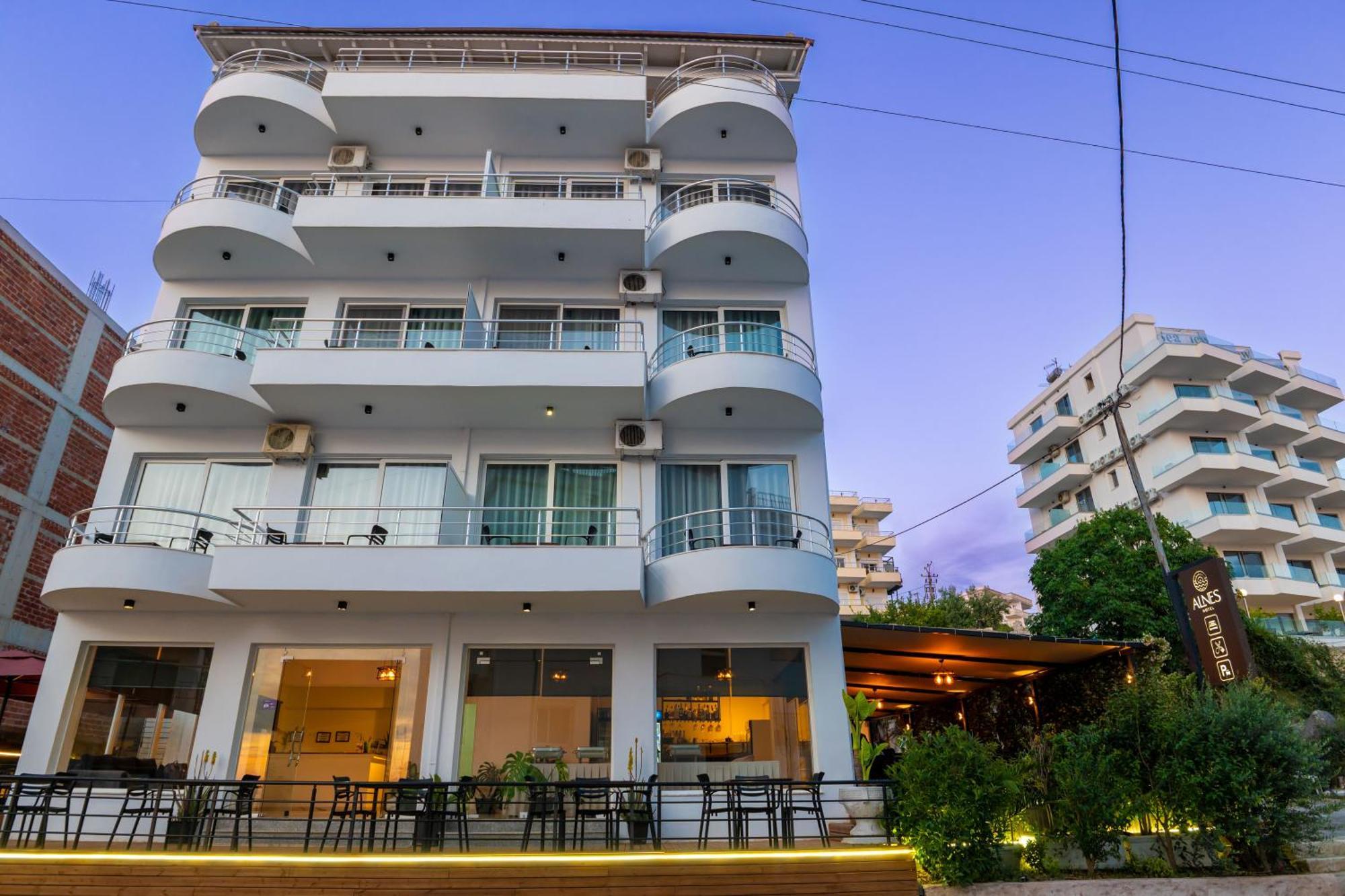 Alnes Hotel Sarande Exterior photo